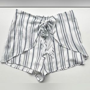 White and Navy Flowy shorts